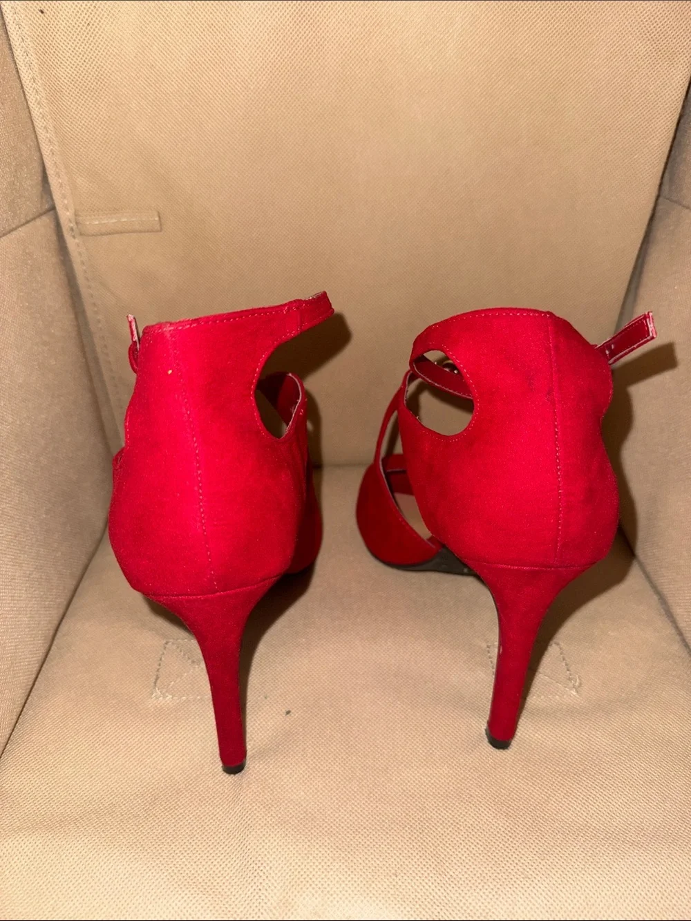 Christian Siriano vibrant red